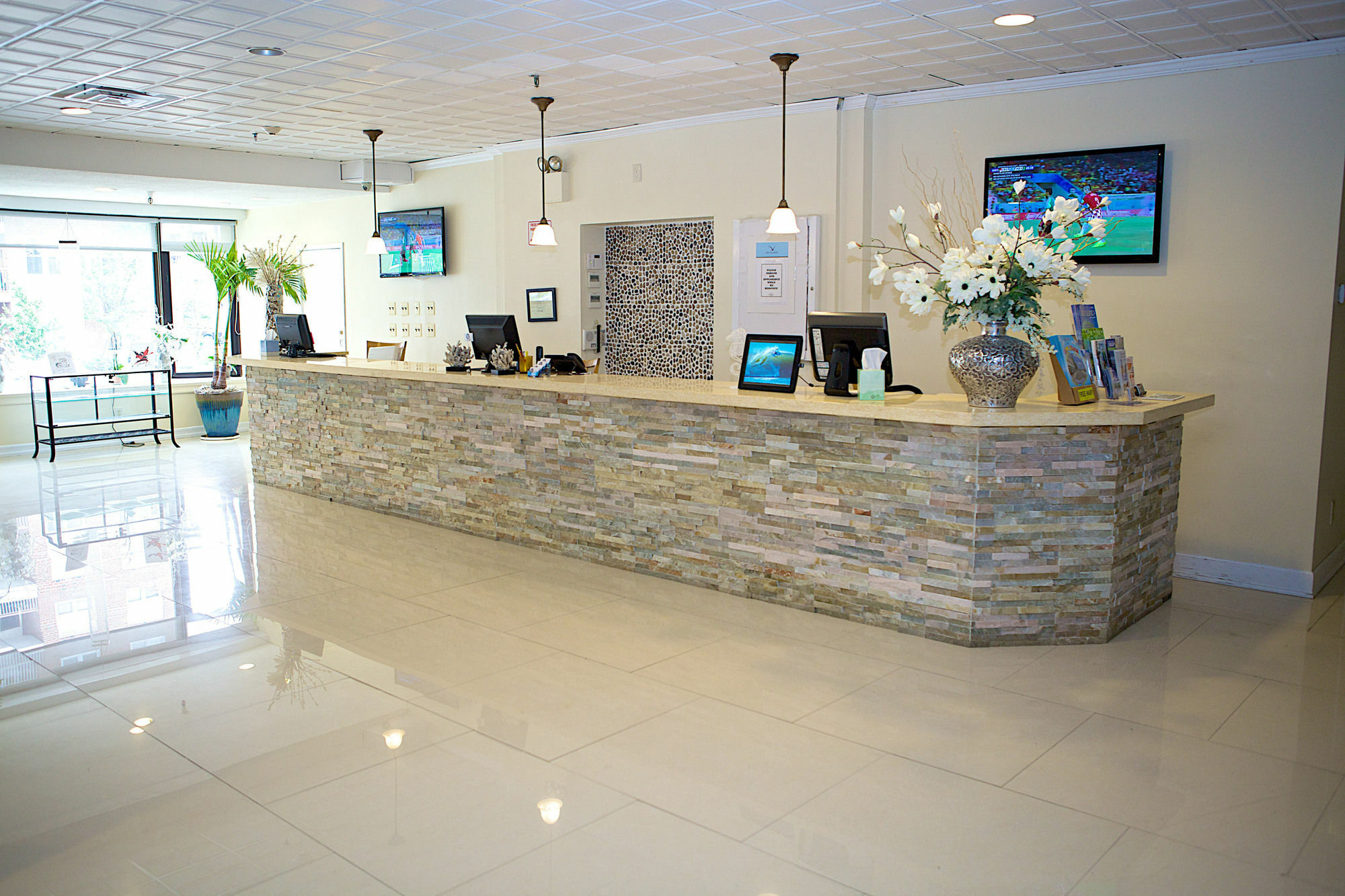 Long Beach Hotel Exterior photo